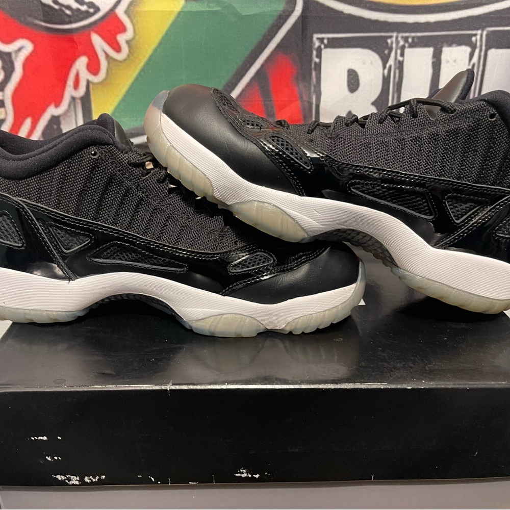 Jordan 11 Retro IE Low (SpaceJam)